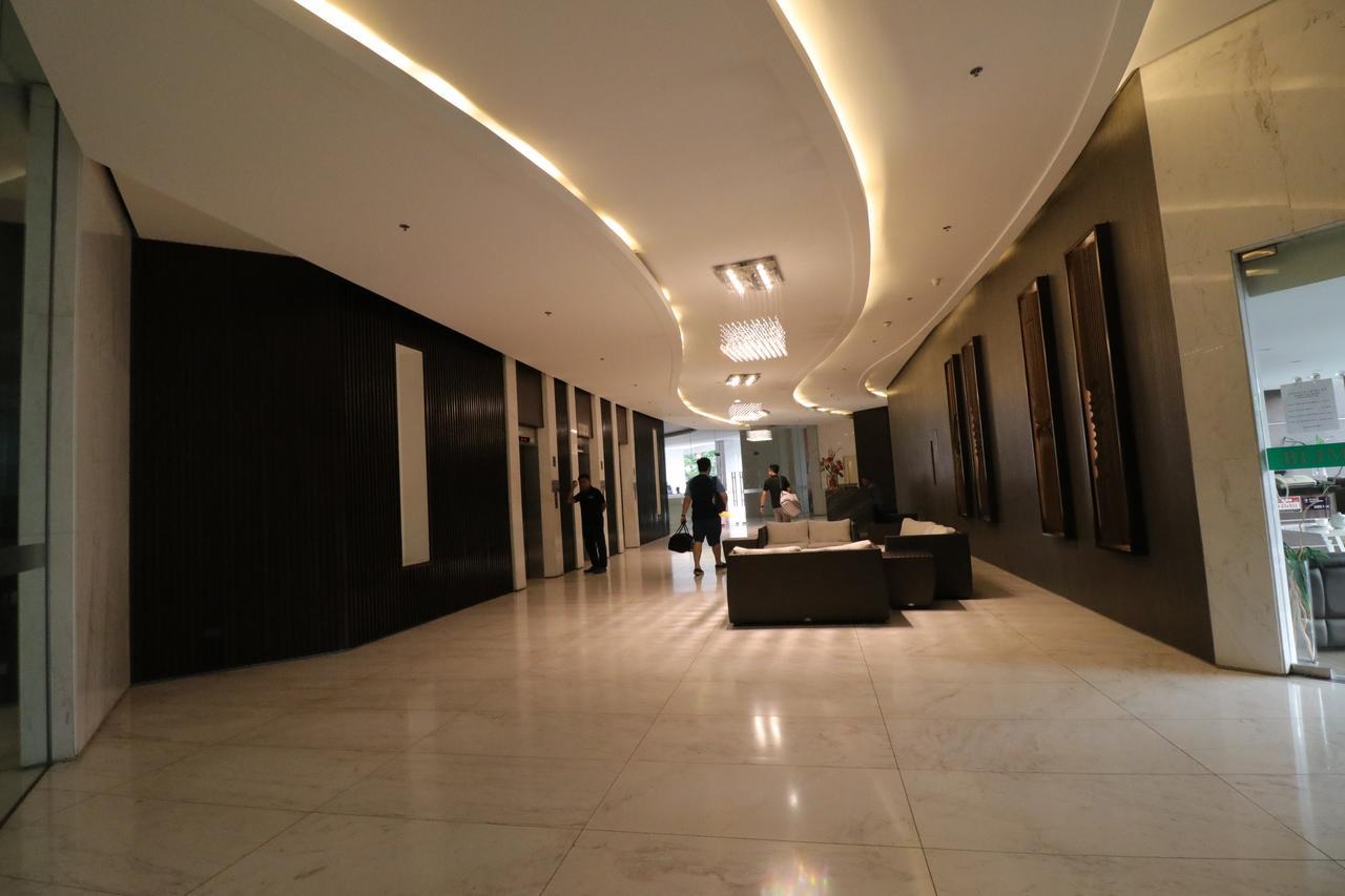 Oasis Regency @ Fort Victoria Bgc Taguig Exterior foto