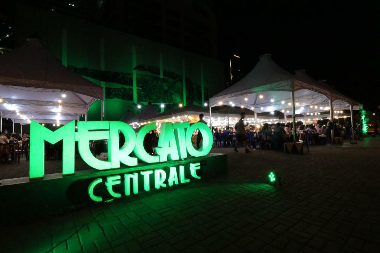 Oasis Regency @ Fort Victoria Bgc Taguig Exterior foto
